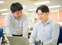 社員の様子③